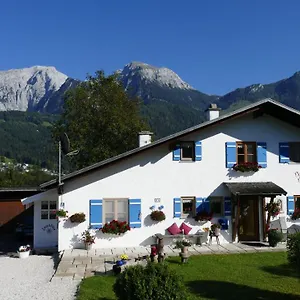 Haus Hansbua Apartment
